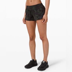 Lululemon Hotty Hot short 2.5” Incognito Camo